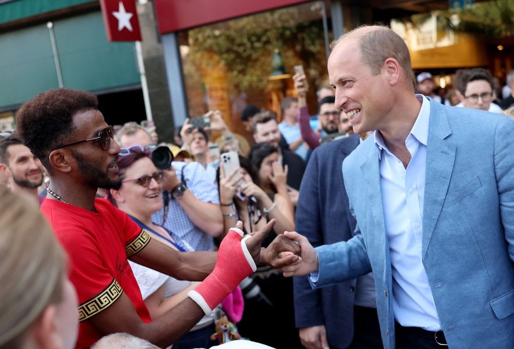 Prince William greets crowd outside Pret A Manger, Bournemouth