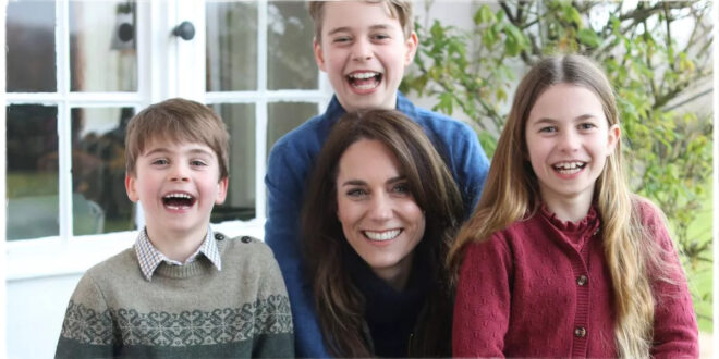 Princess Kate's Latest Mother's Day Phоto Has a Cringe Editing Fail on Princess Charlotte's Arm